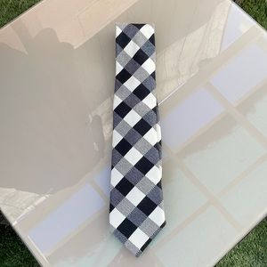 Tom Ford cashmere and silk black and white plaid tie, wide and thick